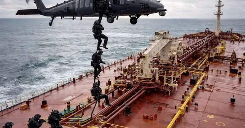 Силы США провели высадку на нефтяной танкер, связанный с Ираном