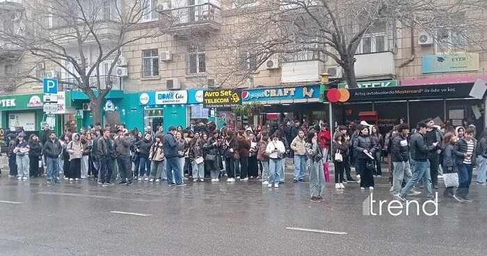 Metro nasazlığı Bakıda sıxlıq yaratdı Foto