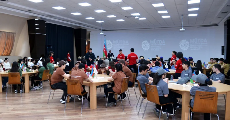 Bakı məktəbliləri “Zəkaların mübarizəsi”ndə biliklərini sınayıblar