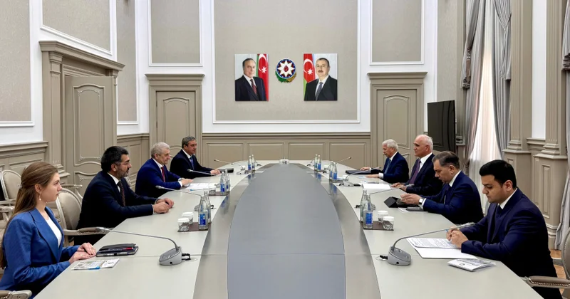 Baş nazirin müavini Şahin Mustafayev Dağıstan Hökuməti sədrinin müavini ilə görüşüb