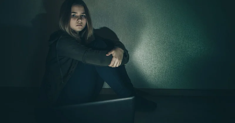 Britaniyalı gənclərin yarısı internetsiz dünya arzusundadır