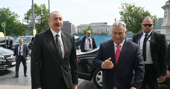 Prezident İlham Əliyev Budapeştdə TDT nin qeyri rəsmi iclasında iştirak edir