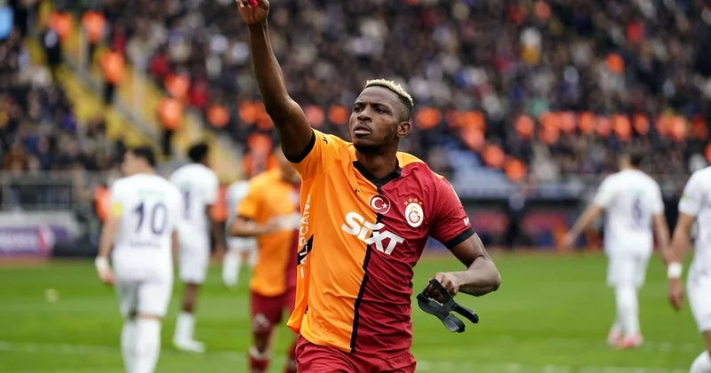 Viktor Osimhen qərarını Yuventus a bildirdi