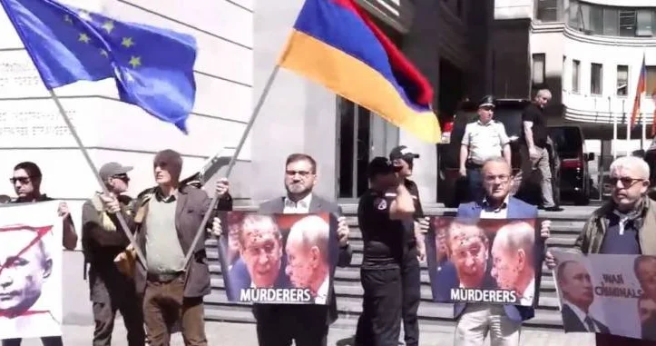 Ermənistanda Lavrova qarşı etiraz aksiyası başlayıb