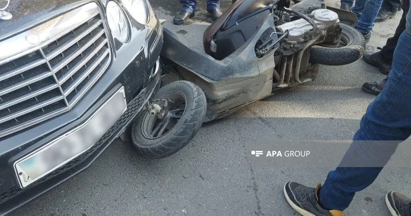 Gəncədə avtomobillə motosiklet toqquşub, xəsarət alan var
