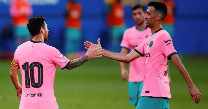 Lionel Messi və Serxio Buskets tandemi futbol tarixində yeni rekorda imza atdı