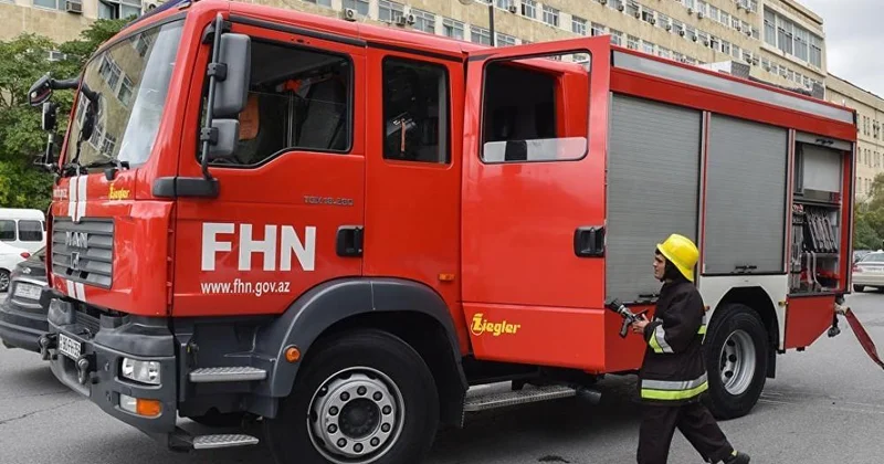 В известном бакинском доме торжеств вспыхнул огонь