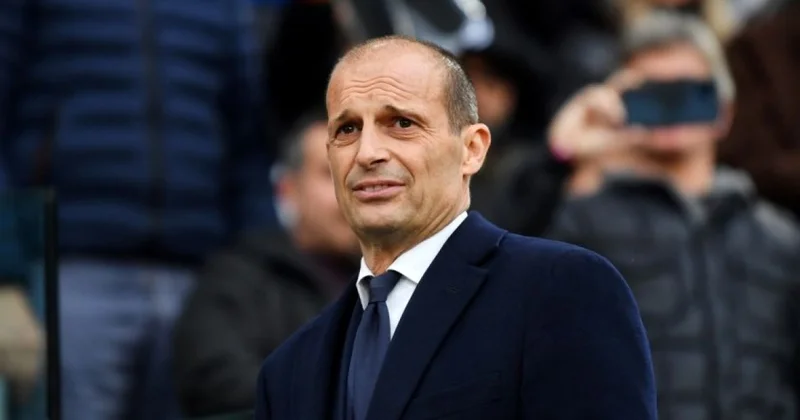 Alleqri Napoli nin sükanı arxasına keçə bilər