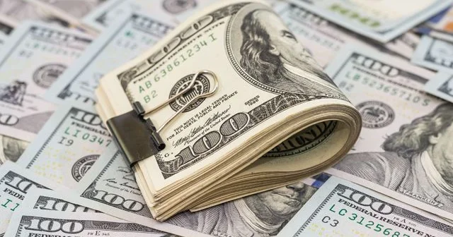 Dollar dəyərdən düşə bilər