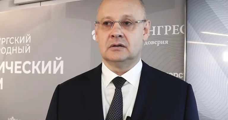 Kreml: SSRİ mövcuddur, Ukraynada ölkədaxili müharibə gedir