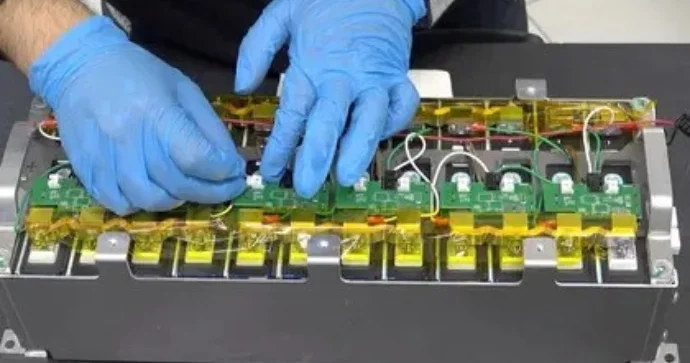 Çinin bu qərarı elektromobil istehsalını təhdid edir
