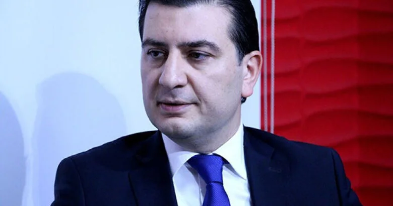 İnstitut direktoru ev dustaqlığına buraxılmayıb