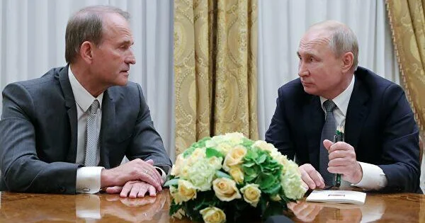 Putinin xaç atası da qara siyahıya salındı