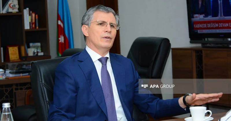 Əli Kərimli “Azərbaycan saatı” və ruhu ilə deyil, fransız vaxtı ilə yaşadığı üçün... Zahid Oruc