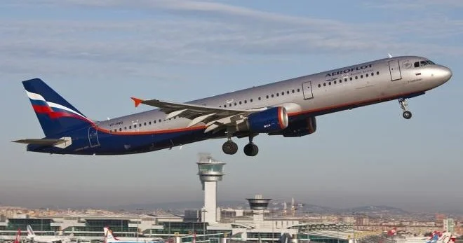 Ukrayna Moskva aeroportlarını iflic etdi: Uçuşlar dördüncü dəfə dayandırıldı
