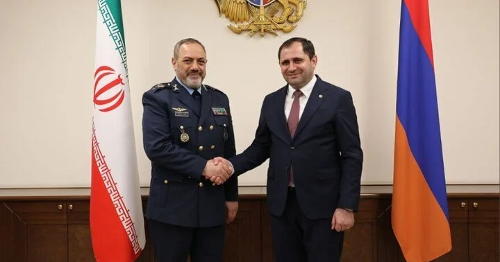 İran Ermənistanla hərbi memorandum imzalayıb