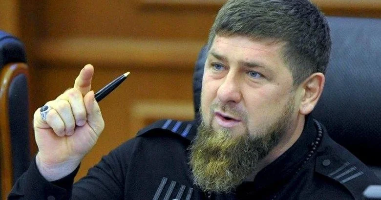 Kadırov tələb etdi: Rusiya gerbindən xaç götürüldü