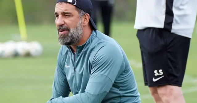 Arda Turan Ukrayna klubu ilə əl sıxışdı Türk məşqçi Şaxtyor un sükanı arxasına keçdi