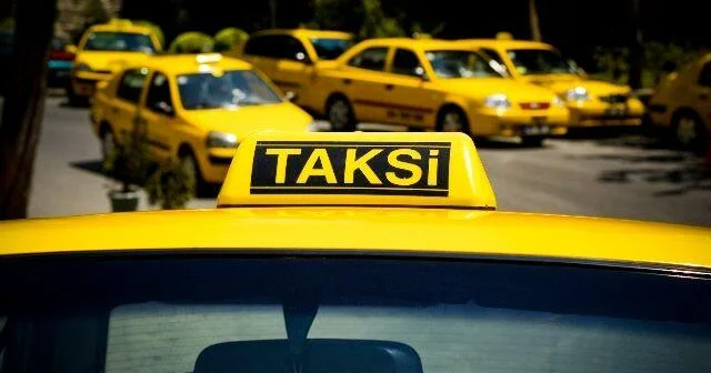Niyə taksi sürücüləri kartla olan gedişlərdən imtina edirlər? EKSPERT ŞƏRH ETDİ