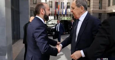 İrəvanda kritik görüş BAŞLADI