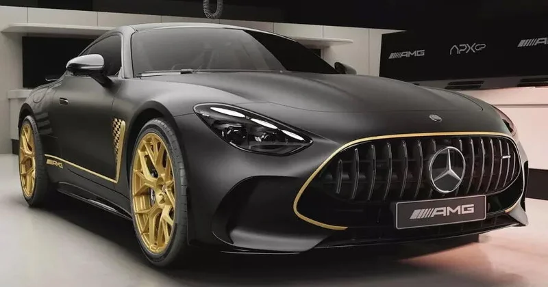 Mercedes AMG выпустил особое купе в честь фильма с Брэдом Питтом ФОТО
