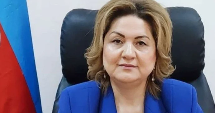 İşdən çıxarıldığı deyilən direktor danışdı
