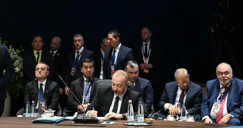 Türk Dövlətləri Təşkilatının Dövlət başçılarının qeyri rəsmi Zirvə görüşündə Bəyannamə imzalanıb