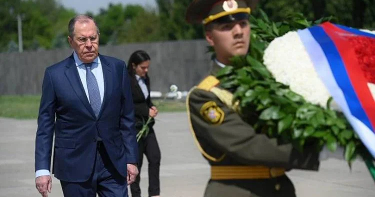 Bu bir ilk: Lavrov saxta soyqırım abidəsinin ziyarətini proqramdan çıxarıb