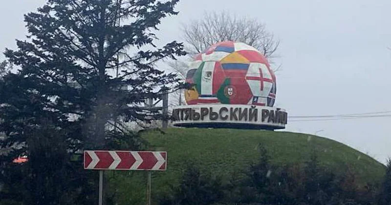 Bu simvol NATO bayraqlarına görə söküldü FOTO