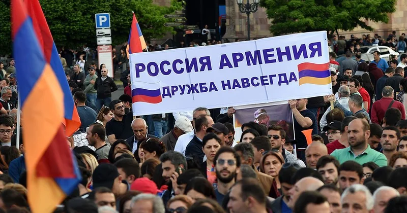 Путина оскорбили армяне, но виноваты американцы: Захарова на страже интересов хаев