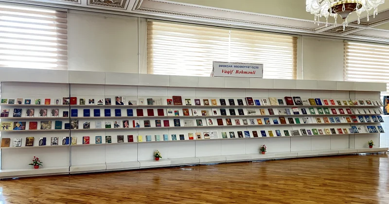 Milli Kitabxanada tanınmış şair Vaqif Bəhmənlinin 70 illik yubileyi münasibətilə kitab sərgisi açılıb