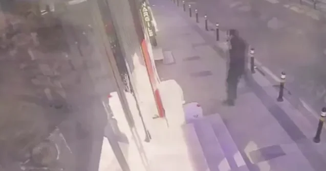 Huşunu itirən azərbaycanlı avtobusun altında qalıb öldü VİDEO
