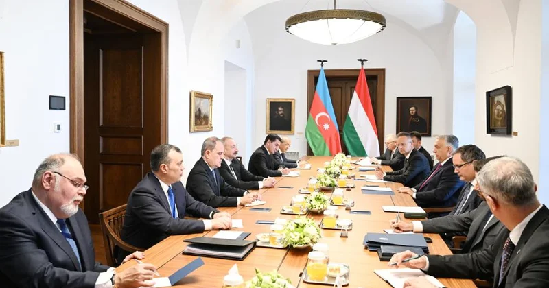 Macarıstan qeyri rəsmi zirvə toplantısı ilə TDT yə layiq olduğunu növbəti dəfə göstərdi Azər Həsrət