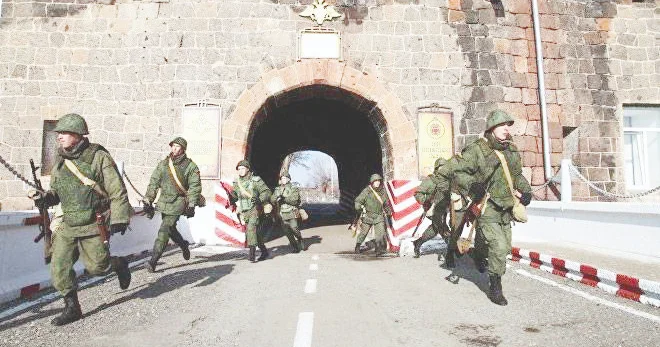 İrəvan “Rusiya hərbi bazasının bağlanması”nı yenidən gündəmə gətirir