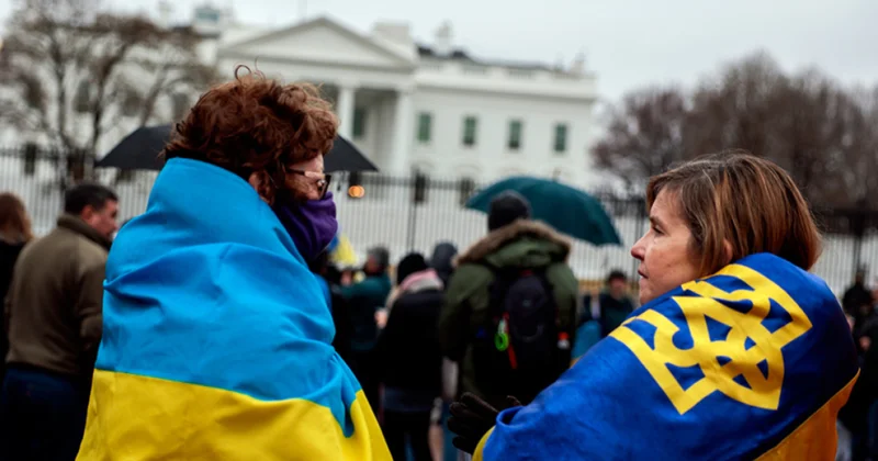 США начинают депортацию сотен тысяч украинцев! главная тема
