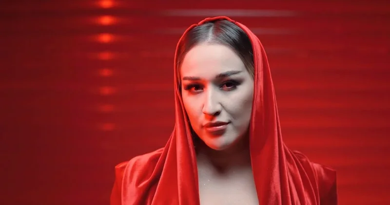 Röya Ayxanın mahnısı icazəsiz oxundu!