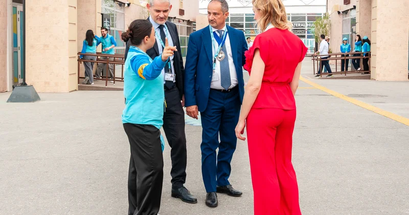 WUF13 könüllüləri: Bakıda qlobal forumun görünməyən qəhrəmanları FOTOREPORTAJ