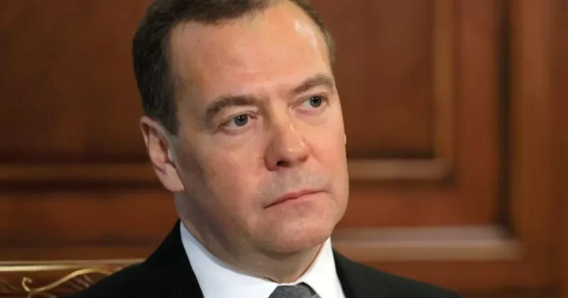 Медведев заявил о деградации Украины и риске распада