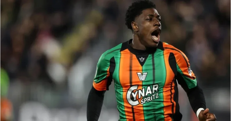 Sportinq 26 milyon avroya yarımmüdafiəçi transfer edir