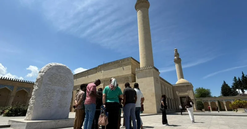 WUF13 ü işıqlandıran xarici media nümayəndələri Şamaxıya səfər ediblər FOTO