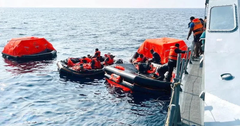 Иранские моряки на свободе