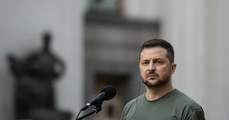 Zelenski: Rusiya Belarus istiqamətindən hücum ssenarilərini nəzərdən keçirir