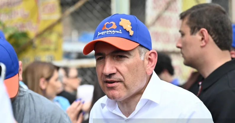 Paşinyan Azərbaycanla sülhə görə seçicilərini təbrik etdi