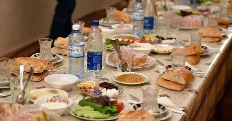 Yas yerində zəhərlənənlərin nə yediyi açıqlandı