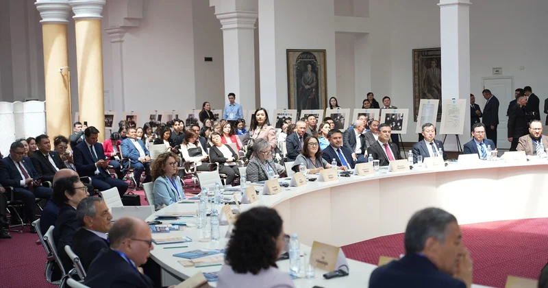 Qazaxıstanda Türk dünyası ilə bağlı beynəlxalq simpozium keçirilib FOTOLAR KONKRET