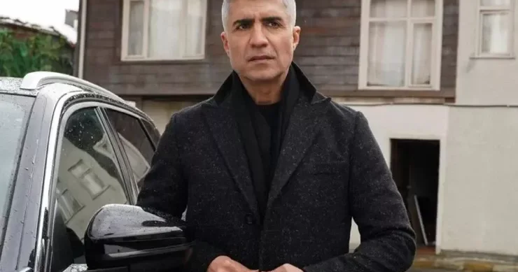 Özcan Dəniz münaqişədə olduğu anası haqqında film çəkir