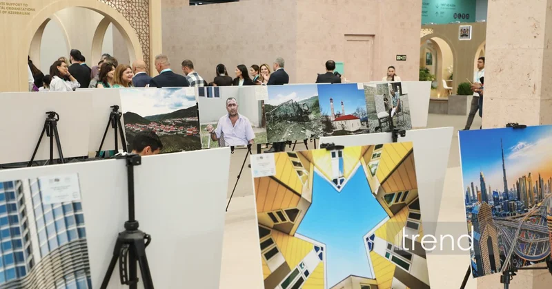 На WUF13 в Баку представлены фотовыставки о городской жизни, минной опасности и урбициде (ФОТО)