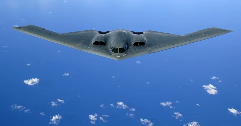 ABŞ B 2 bombardmançılarını Quam adasına köçürür