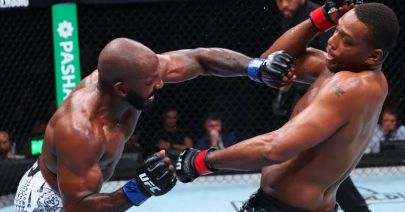 UFC gecəsinin əsas döyüşünü Rauntri qazandı