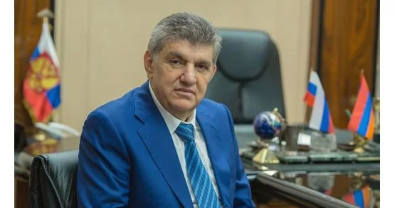 Ара Абрамян устал от звонков просителей за Карапетяна